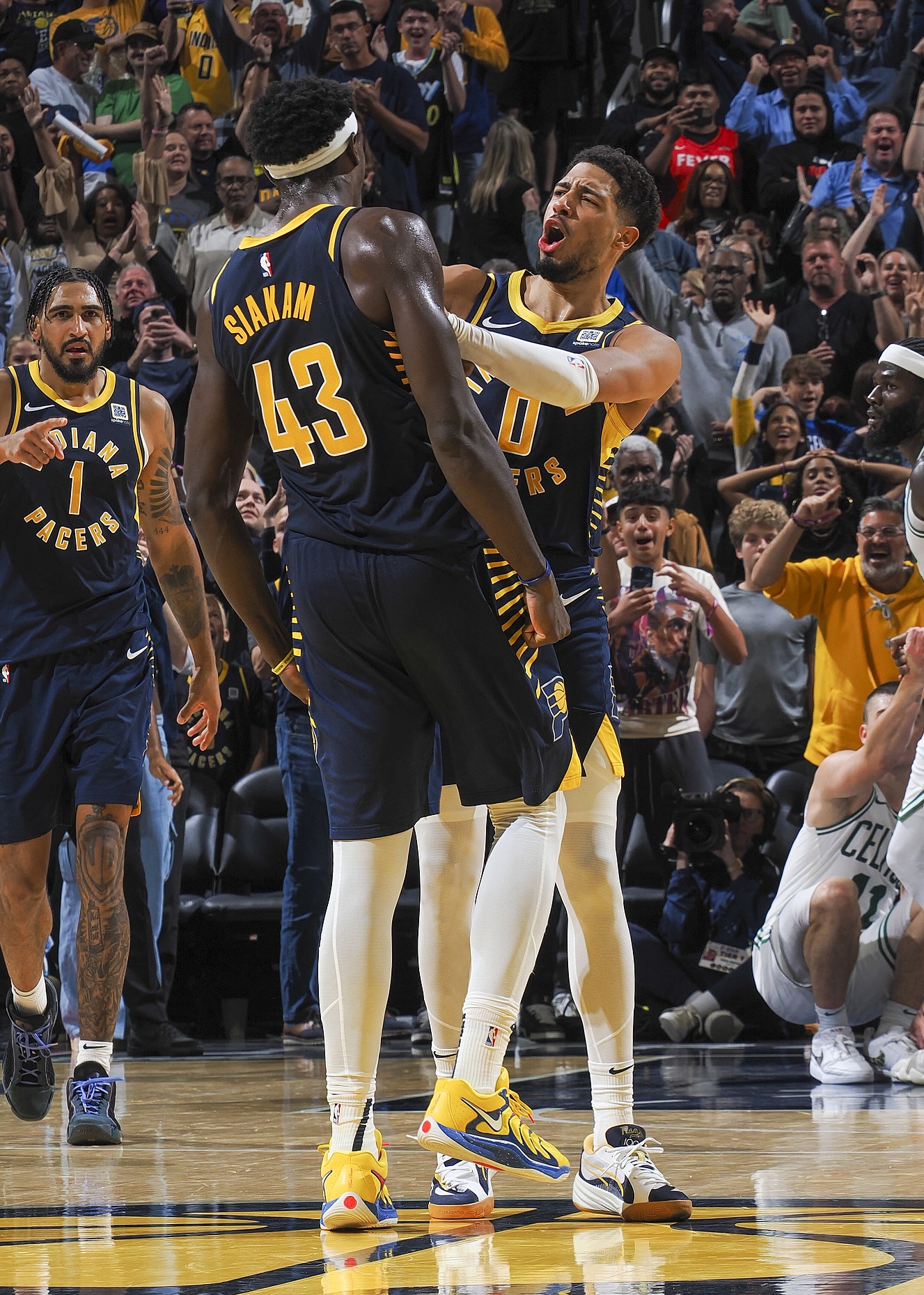 nba全场回放在哪里看_(nba全程回放在哪可以看)