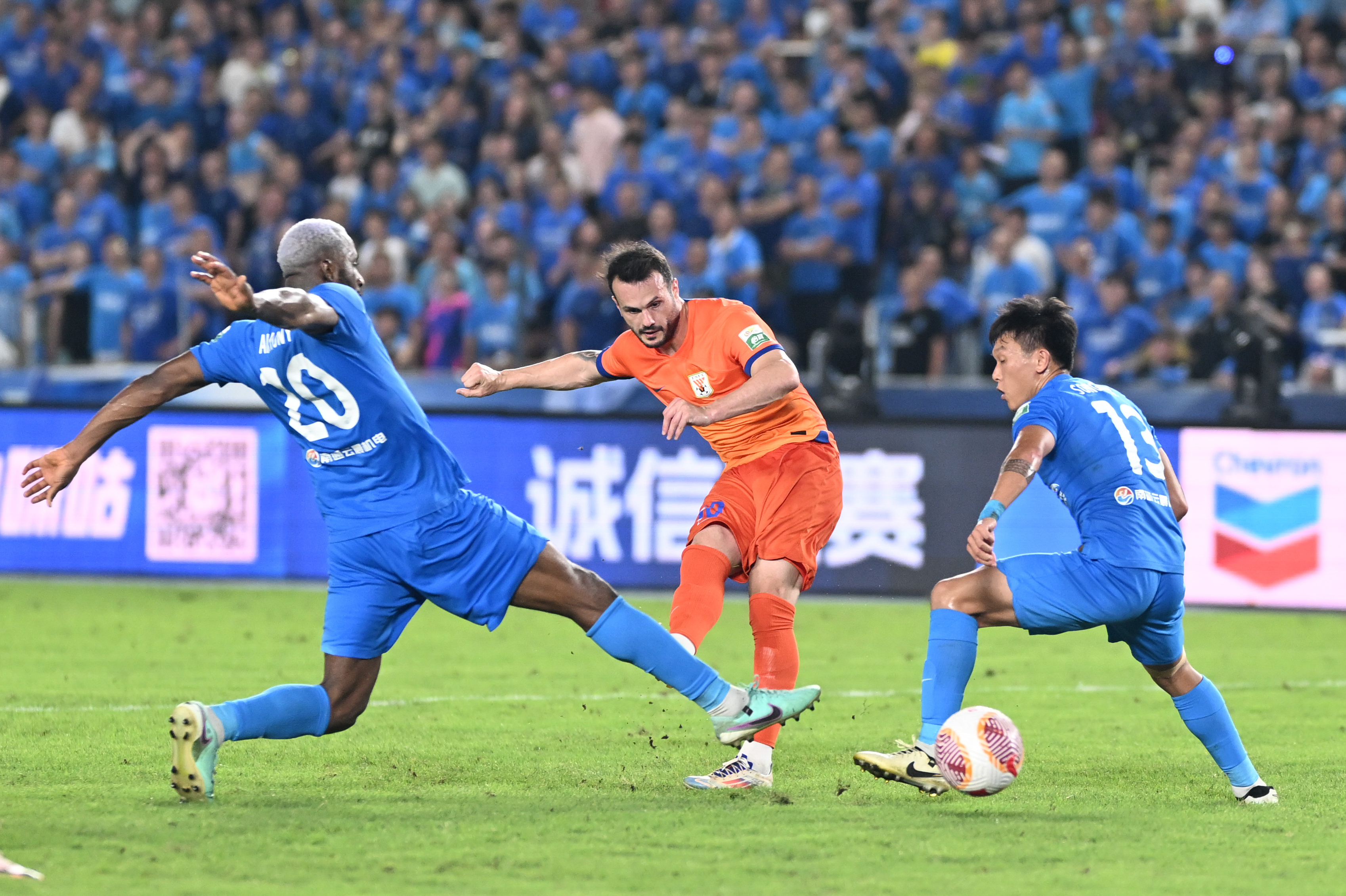 中超足球直播比赛_(中超足球直播比赛视频)