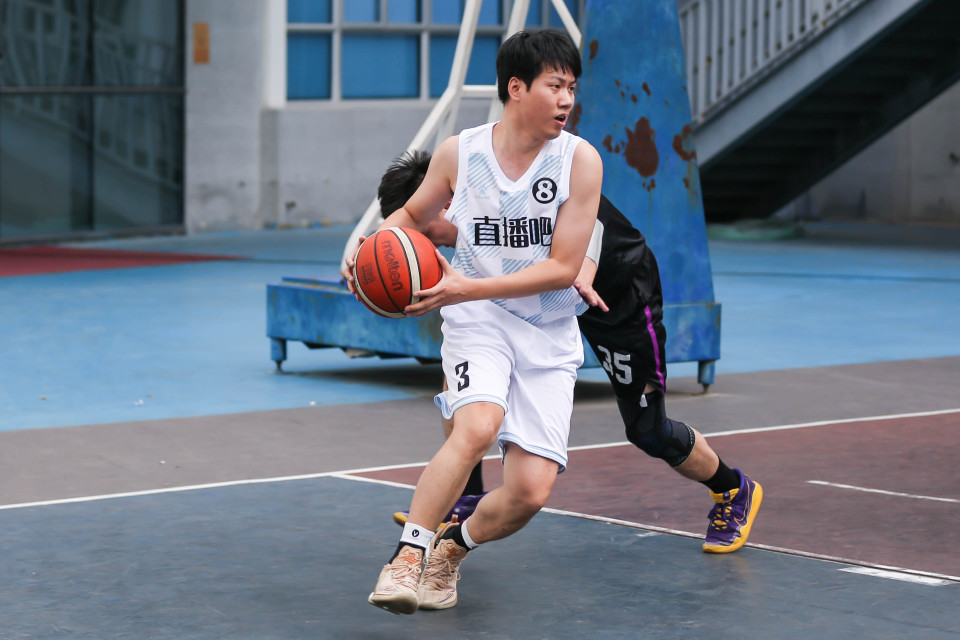 直播吧篮球比赛_(直播吧篮球比赛后面的括号里面数字是)