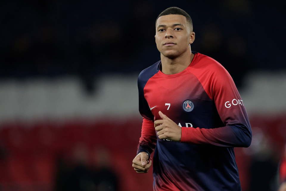 记者揭姆巴佩离开大巴黎内幕曾愿意做出妥协的简单介绍