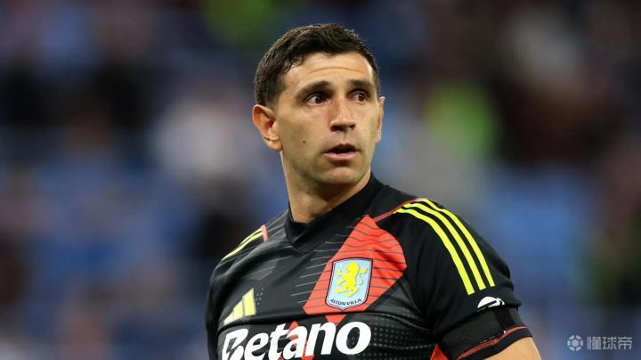 大马丁决定留在维拉球员曾与曼联有传闻的简单介绍 第2张 大马丁决定留在维拉球员曾与曼联有传闻的简单介绍 第2张