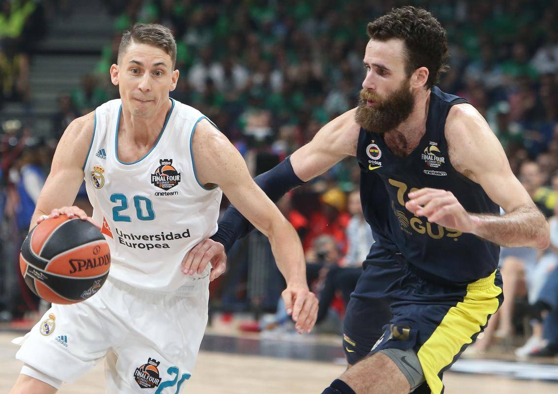 罗篮甲:沃伦塔利VS布加勒斯特快速的简单介绍  第1张