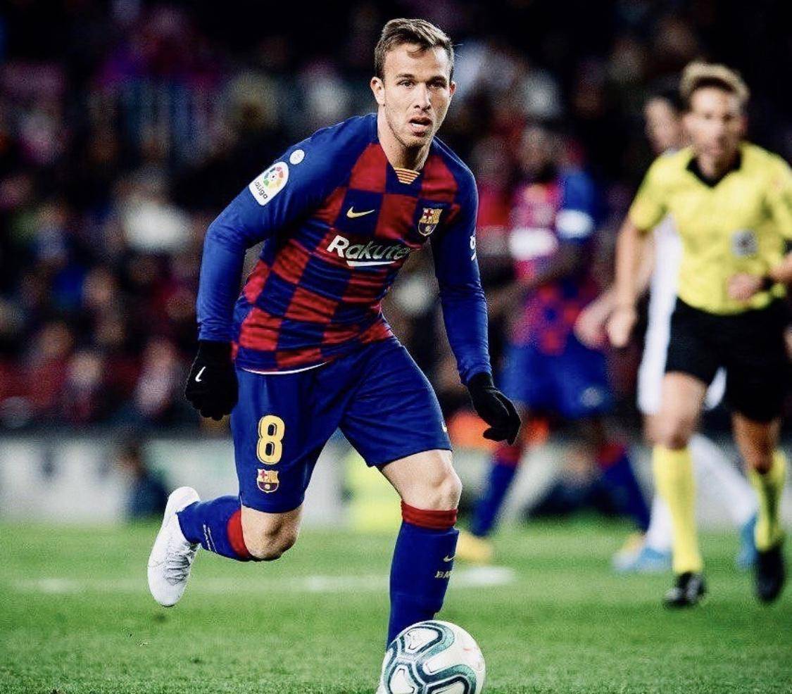 尤文将再次尝试引进阿劳霍巴萨中卫竞争激烈或促交易成行的简单介绍