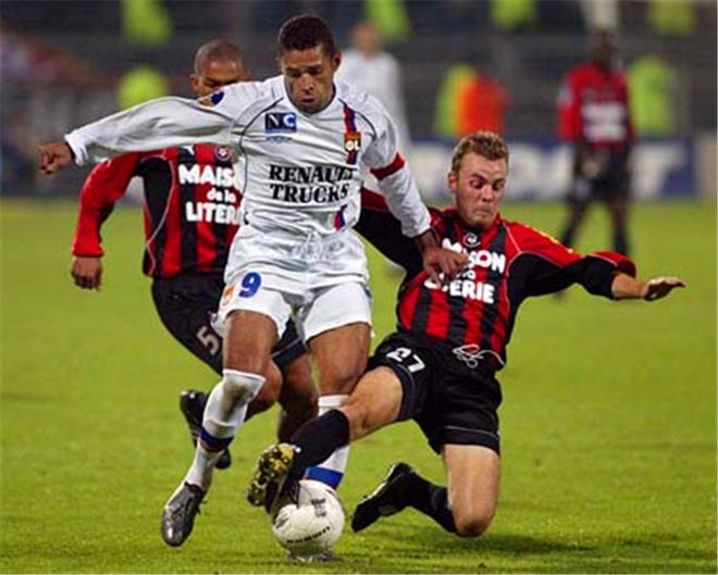 里昂签下克鲁伊维特儿子双方将签下为期五年的合同的简单介绍 第1张 里昂签下克鲁伊维特儿子双方将签下为期五年的合同的简单介绍 第1张