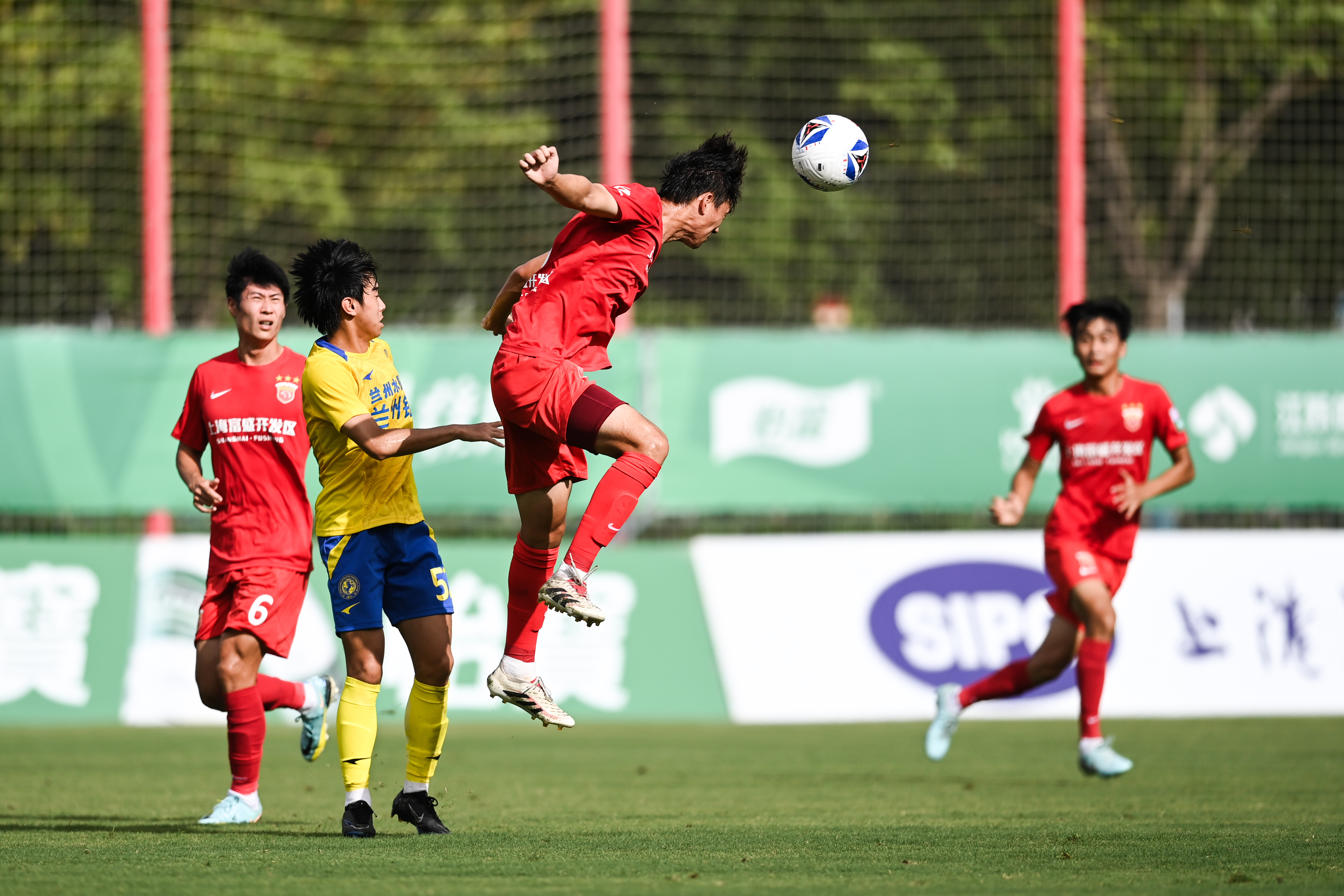 中超河南队1-3上海海港李新翔破门莱昂纳多传射建功的简单介绍  第1张