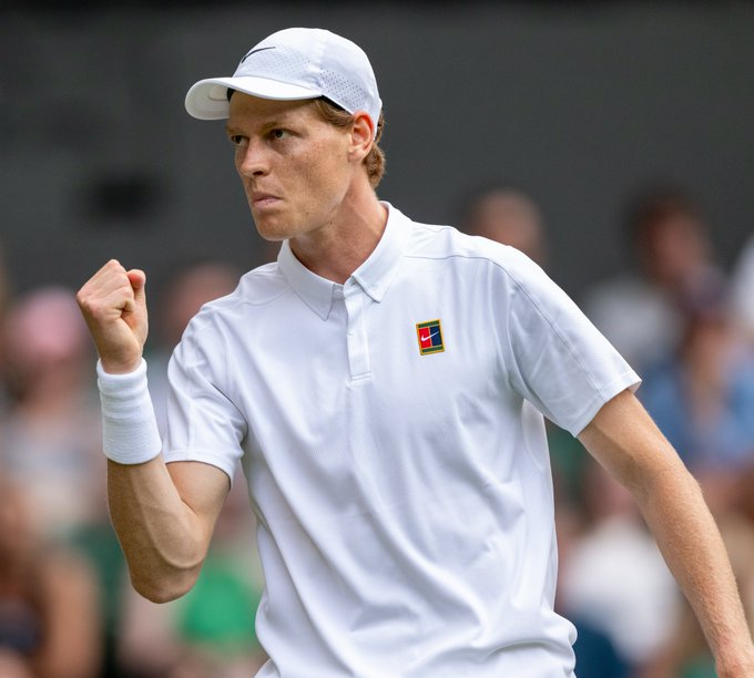 关于新月向恰尔汗奥卢开2000万年薪报价恰尔汗奥卢准备离开国米的信息 第1张 关于新月向恰尔汗奥卢开2000万年薪报价恰尔汗奥卢准备离开国米的信息 第1张