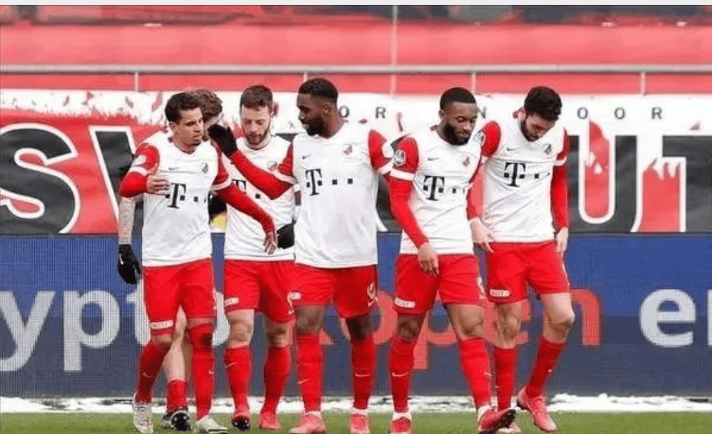 包含荷U19：乌德勒支U19VS阿贾克斯U19的词条