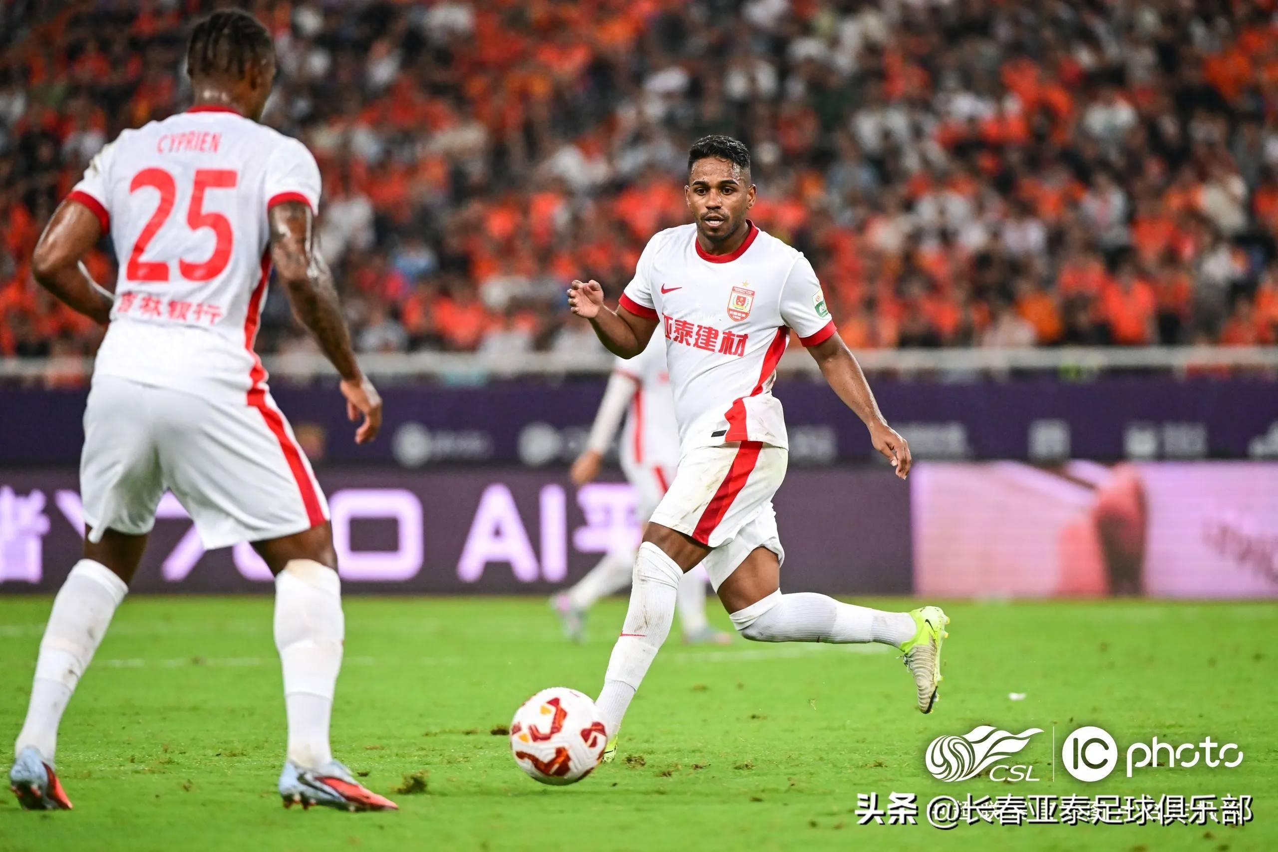 包含中超长春亚泰1-0梅州客家卡米洛破门制胜谭龙进球被吹的词条