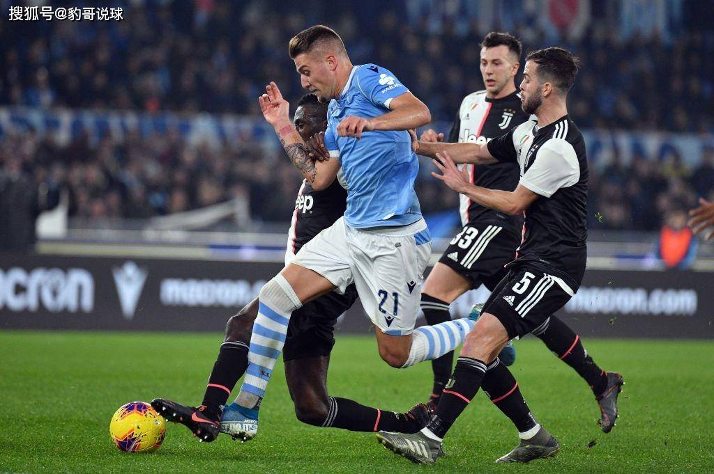 尤文图斯与奥斯梅恩团队进行接触球员是斑马军团中锋引援目标的简单介绍  第1张