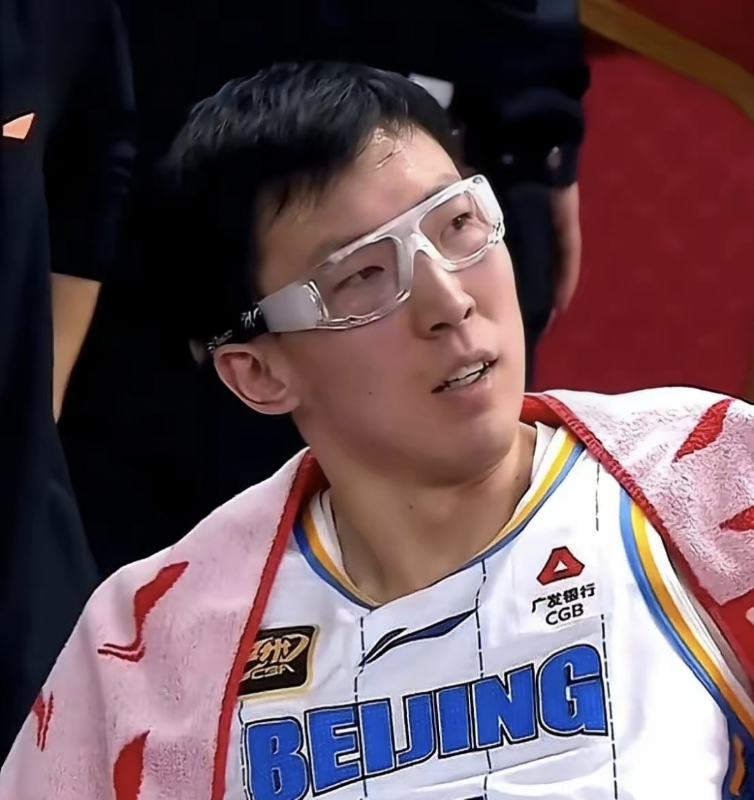周琦因伤退出男篮集训将赴美康复治疗  第2张
