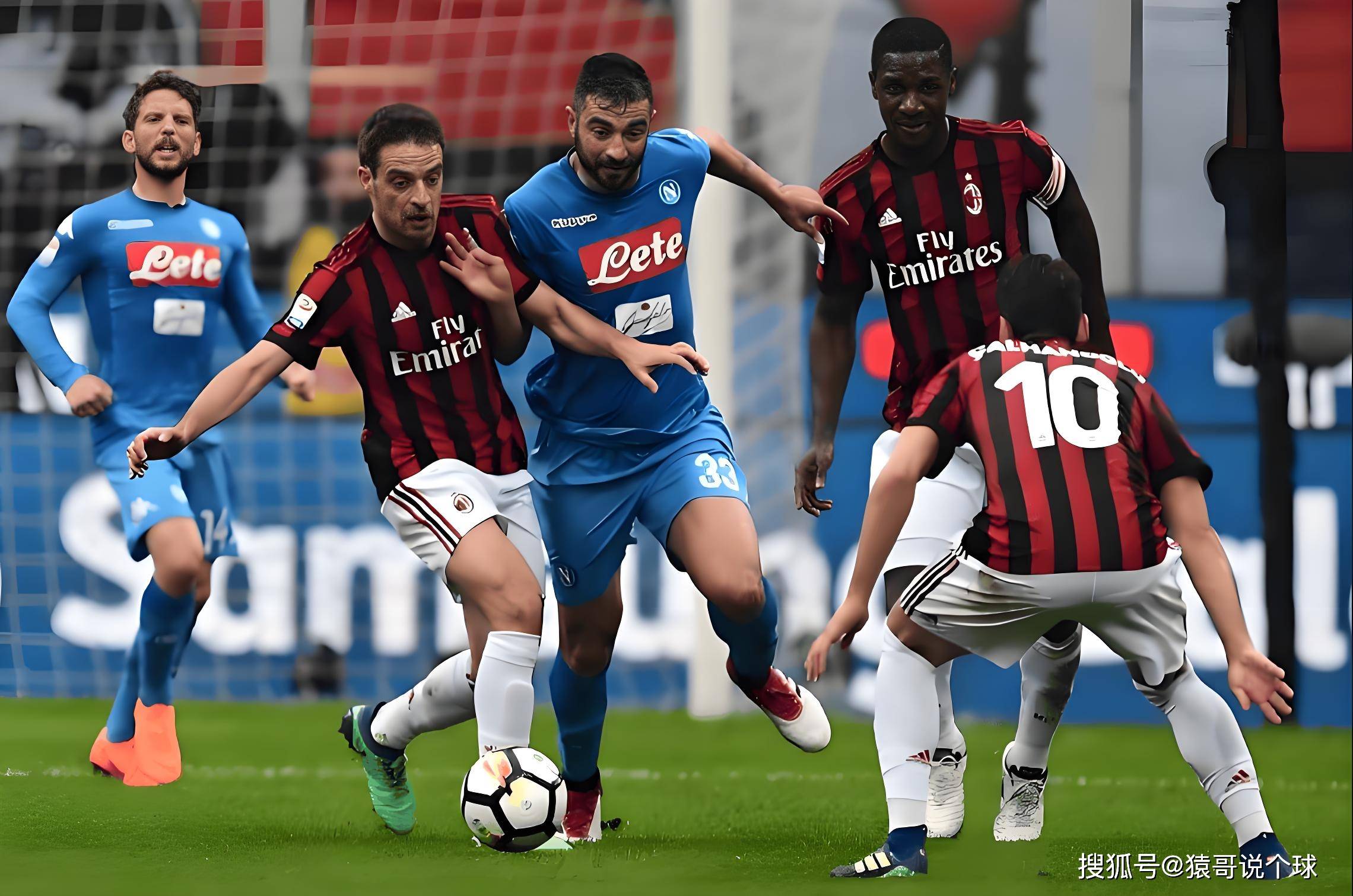 阿森纳希望同时引进三名进攻球员包括中锋、边锋以及进攻型中场的简单介绍  第2张