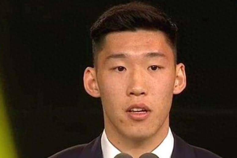 关于朱辰杰基本难以参加国足vs巴林朱辰杰大腿肌肉拉伤的信息