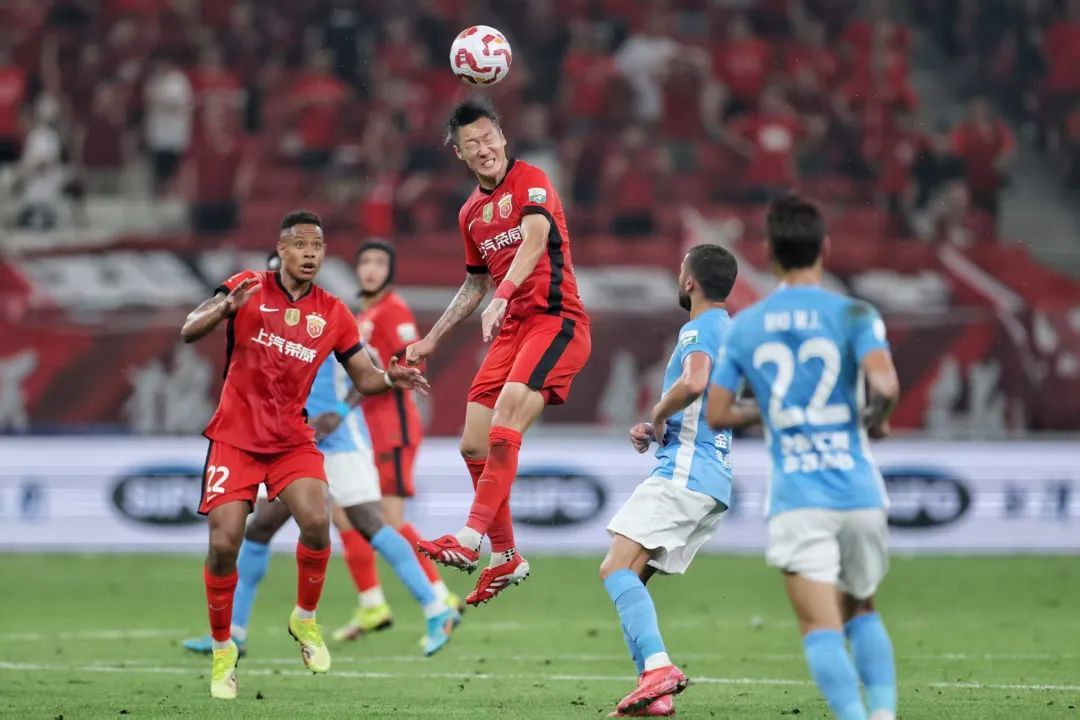 关于上海海港继续领跑中超积分榜客场险胜青岛海牛的信息 第1张 关于上海海港继续领跑中超积分榜客场险胜青岛海牛的信息 第1张