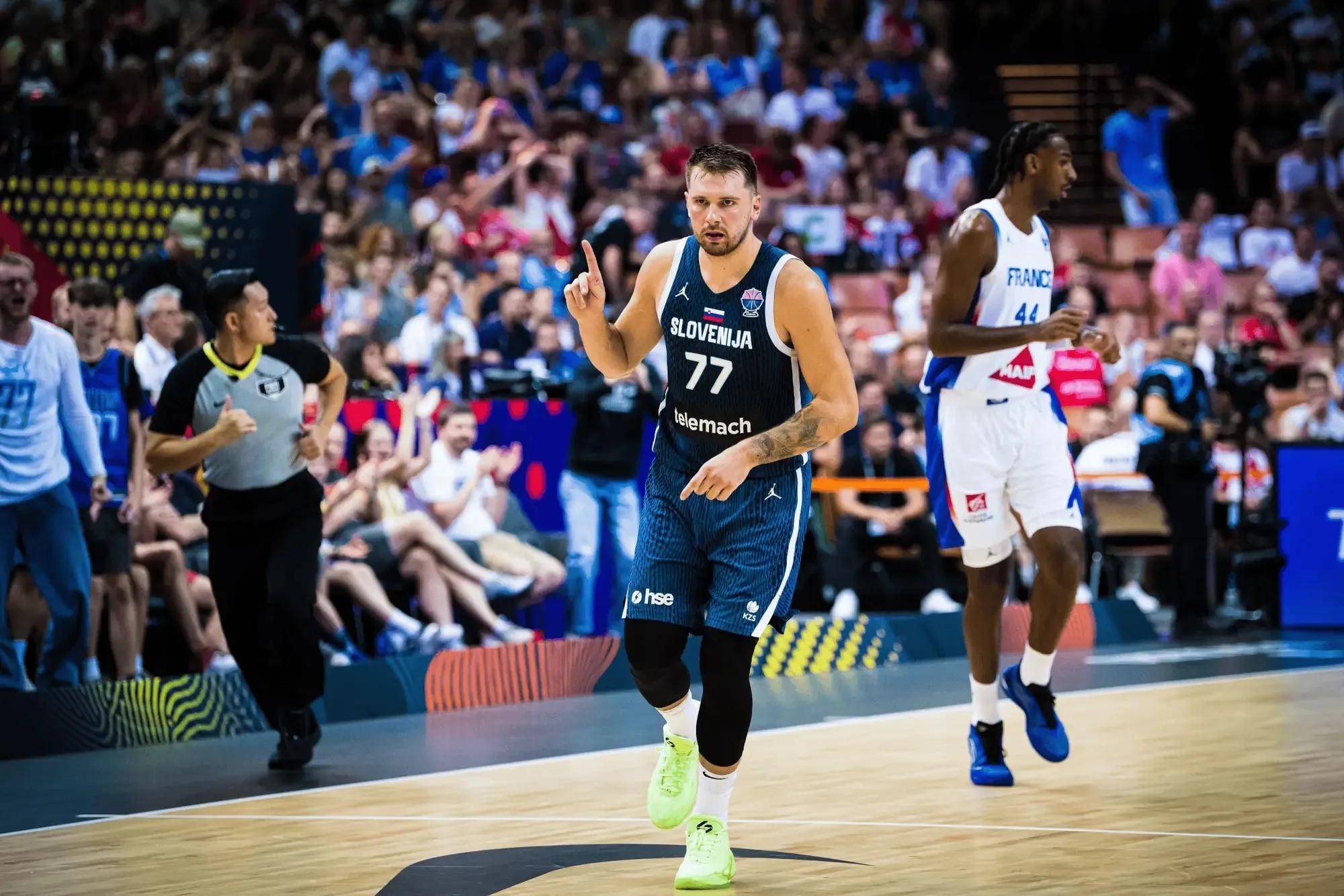 关于东契奇成斯洛文尼亚队史得分王国家队生涯总分1100分的信息  第2张