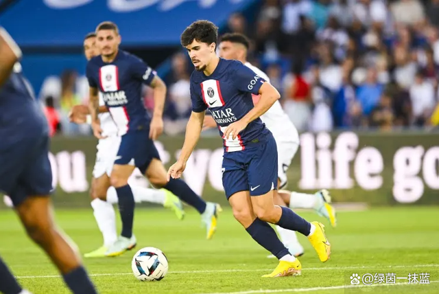 关于梅西对维蒂尼亚挥拳疑似输球情绪失控的信息  第2张