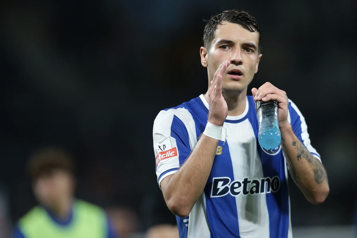 包含波兰队9月世预赛大名单莱万回归泽林斯基、基维奥尔在列的词条