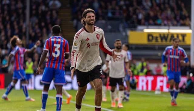 关于利物浦中卫深度不足引发担忧球队一直在寻找有潜力的年轻目标的信息  第2张