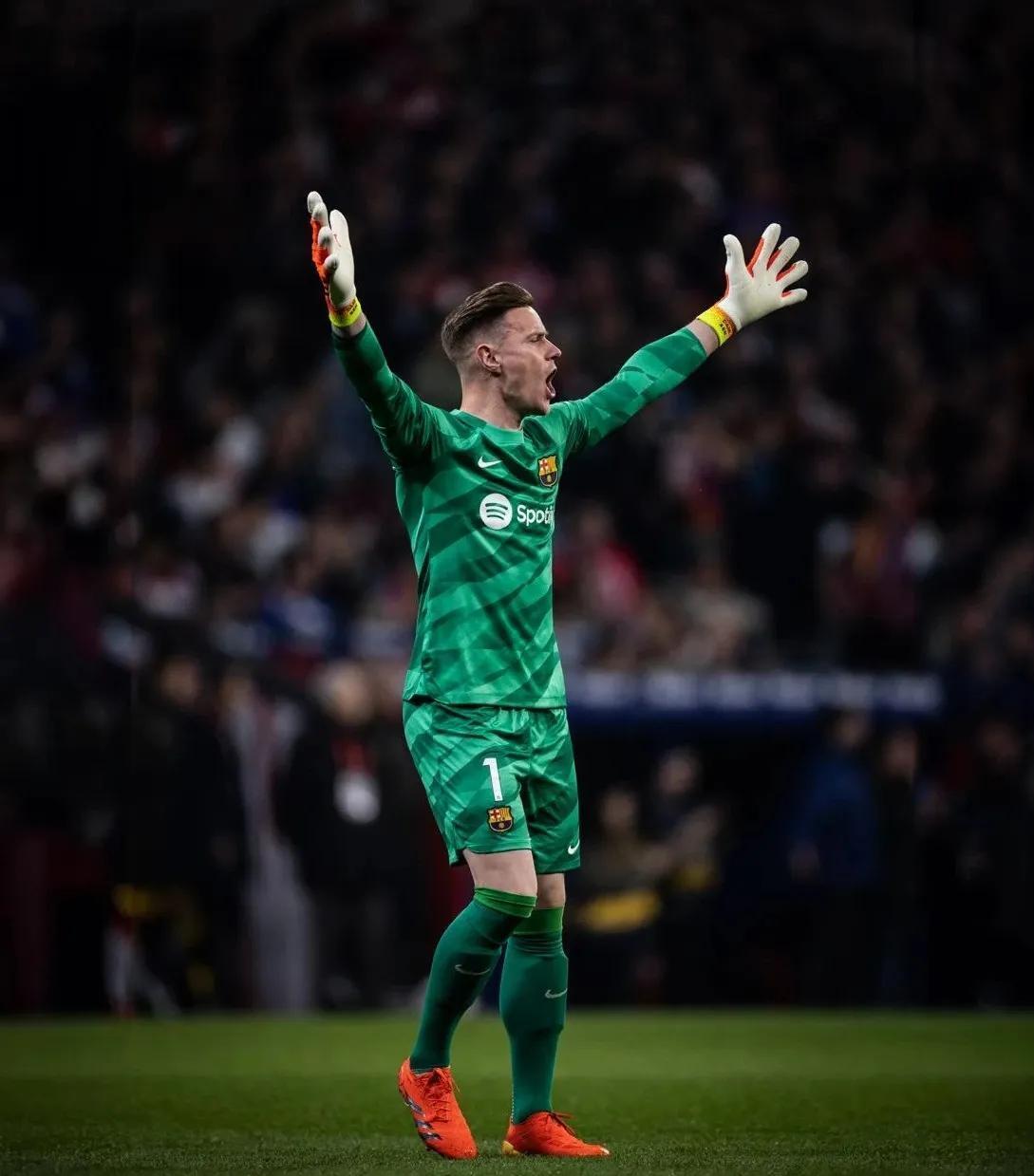 关于巴萨将在8月10日搬回诺坎普两年翻修工作已经接近完成的信息  第1张