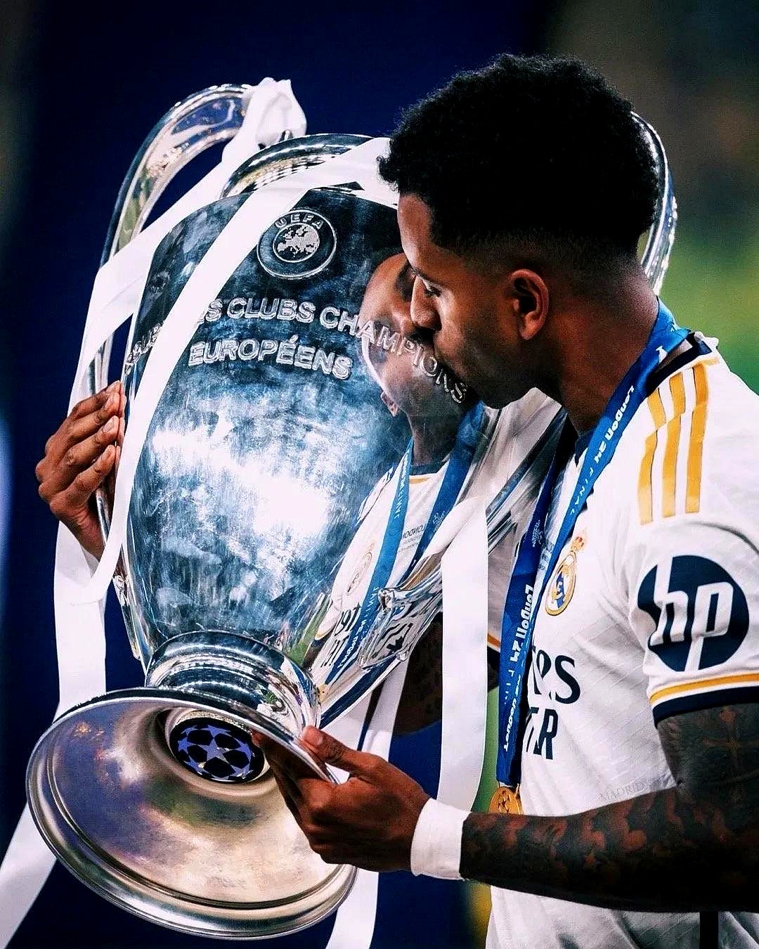 罗德里戈专注于皇马枪手在等待球员决定的简单介绍 第1张 罗德里戈专注于皇马枪手在等待球员决定的简单介绍 第1张