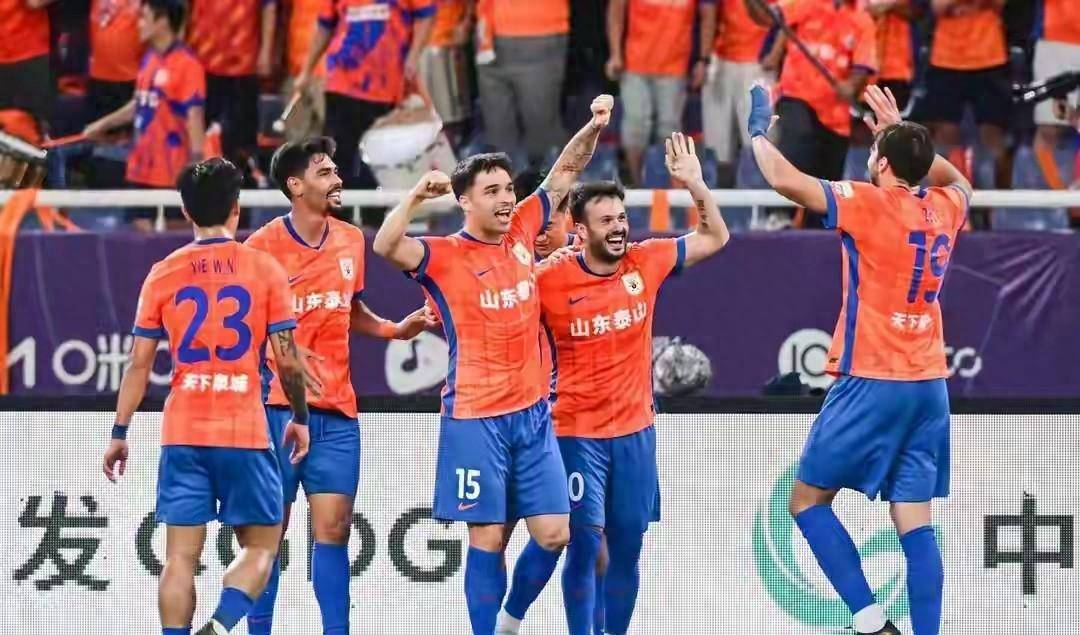 泰山距前四8分山东泰山6-0复仇北京国安缩小与争冠球队积分差的简单介绍  第2张