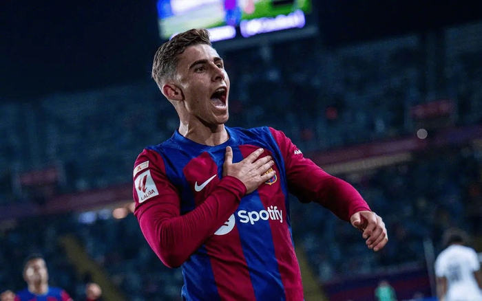 切尔西报价费尔明巴萨面临抉择的简单介绍