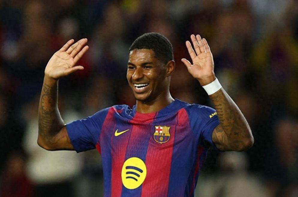 包含友谊赛巴塞罗那5-0大邱FC加维双响拉什福德巴萨生涯首球的词条