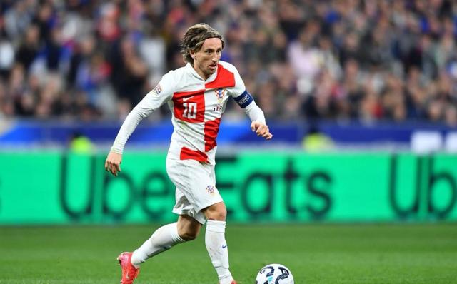 莫德里奇将在世俱杯后与AC米兰签约AC米兰迎来中场补强  第1张