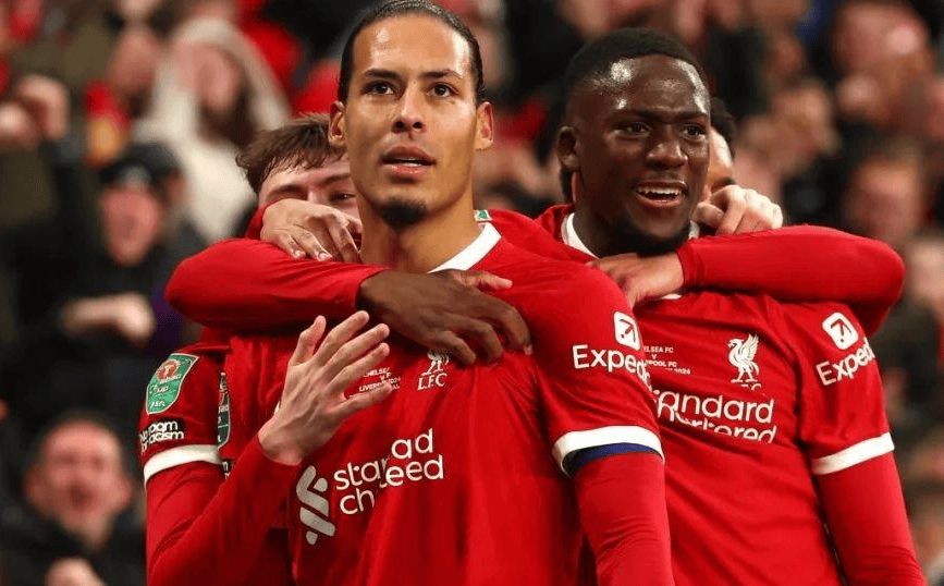 埃弗顿和利物浦球迷为若塔献花情感超越德比恩怨的简单介绍 第2张 埃弗顿和利物浦球迷为若塔献花情感超越德比恩怨的简单介绍 第2张