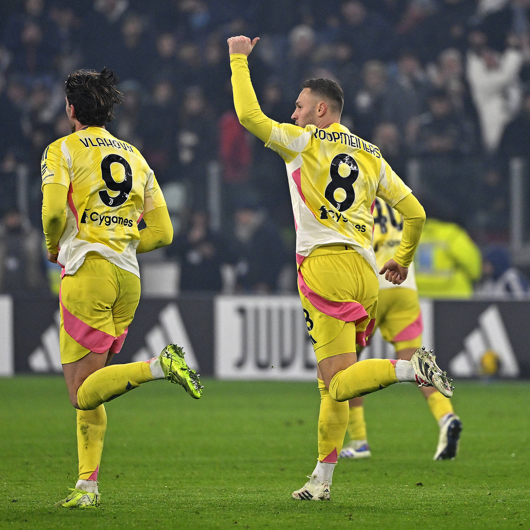 包含尤文图斯球员抱怨极端天气多人要求被换下的词条