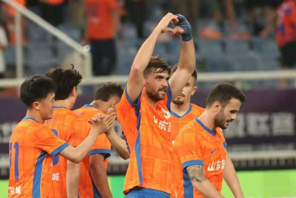 山东泰山队启程赴成都外援泽卡停赛的简单介绍